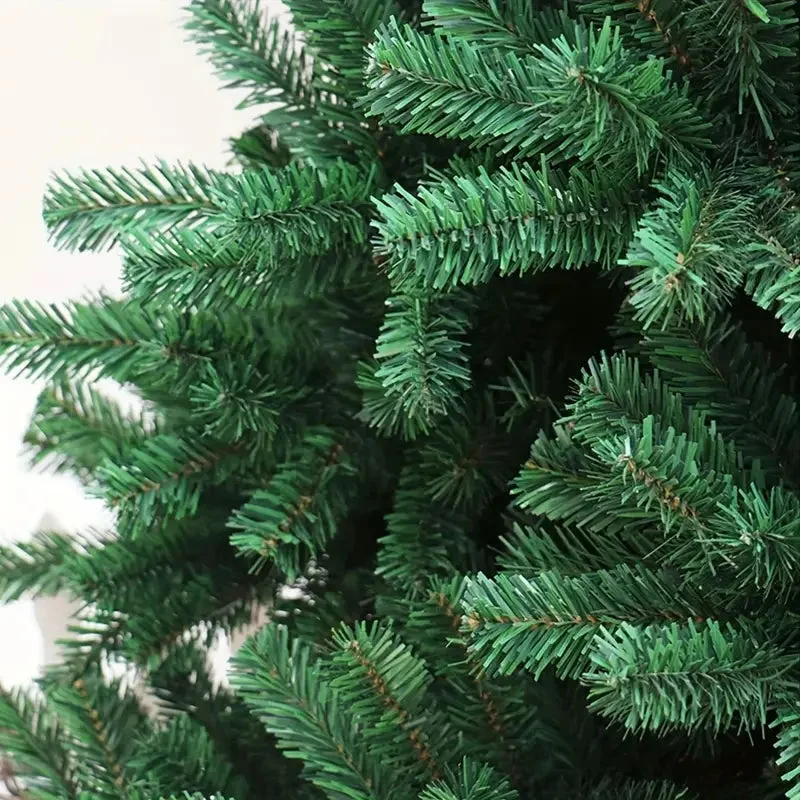 Sapin de Noël artificiel décoré
