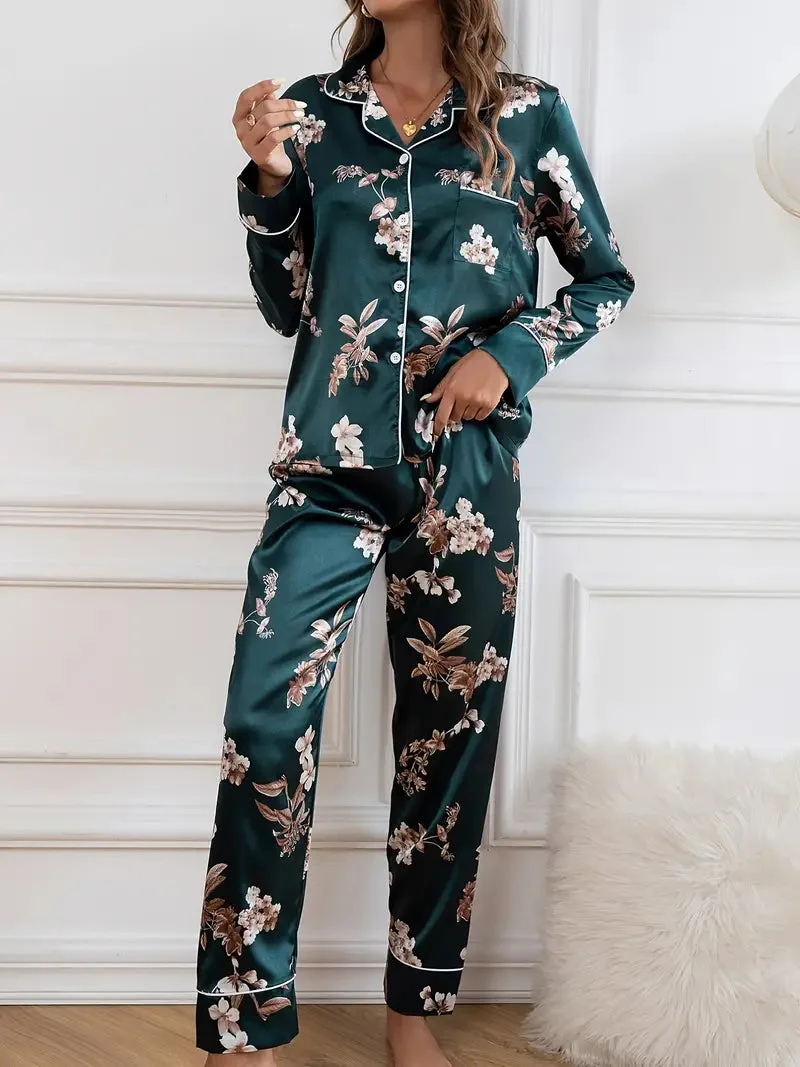 Ensemble Pyjama en Soie Motifs Fleurs Noël Femme porté