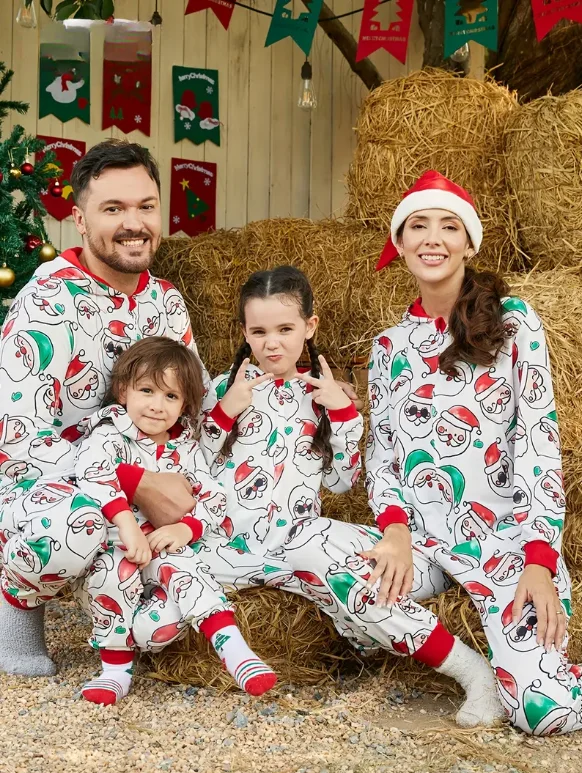 Pyjama Père Noël en famille