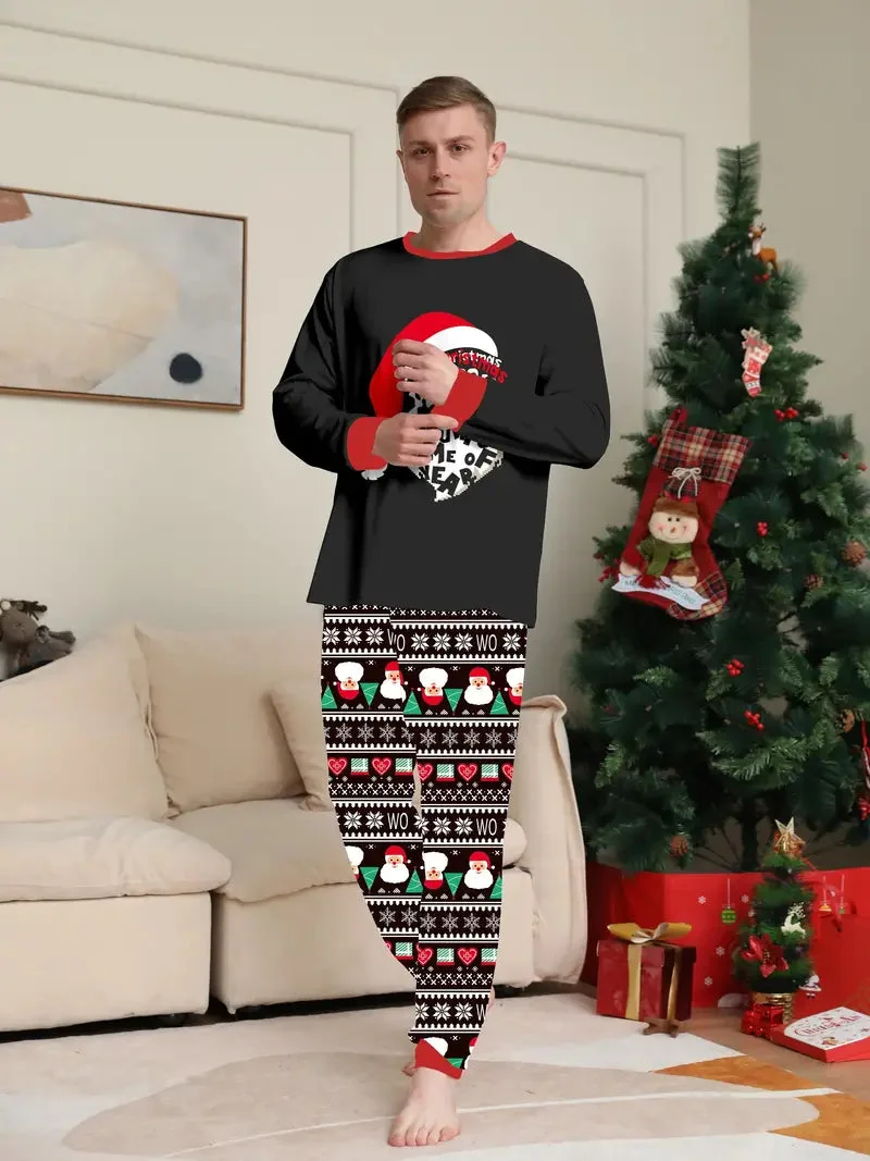Confort et style avec le Pyjama Motif Père Noël