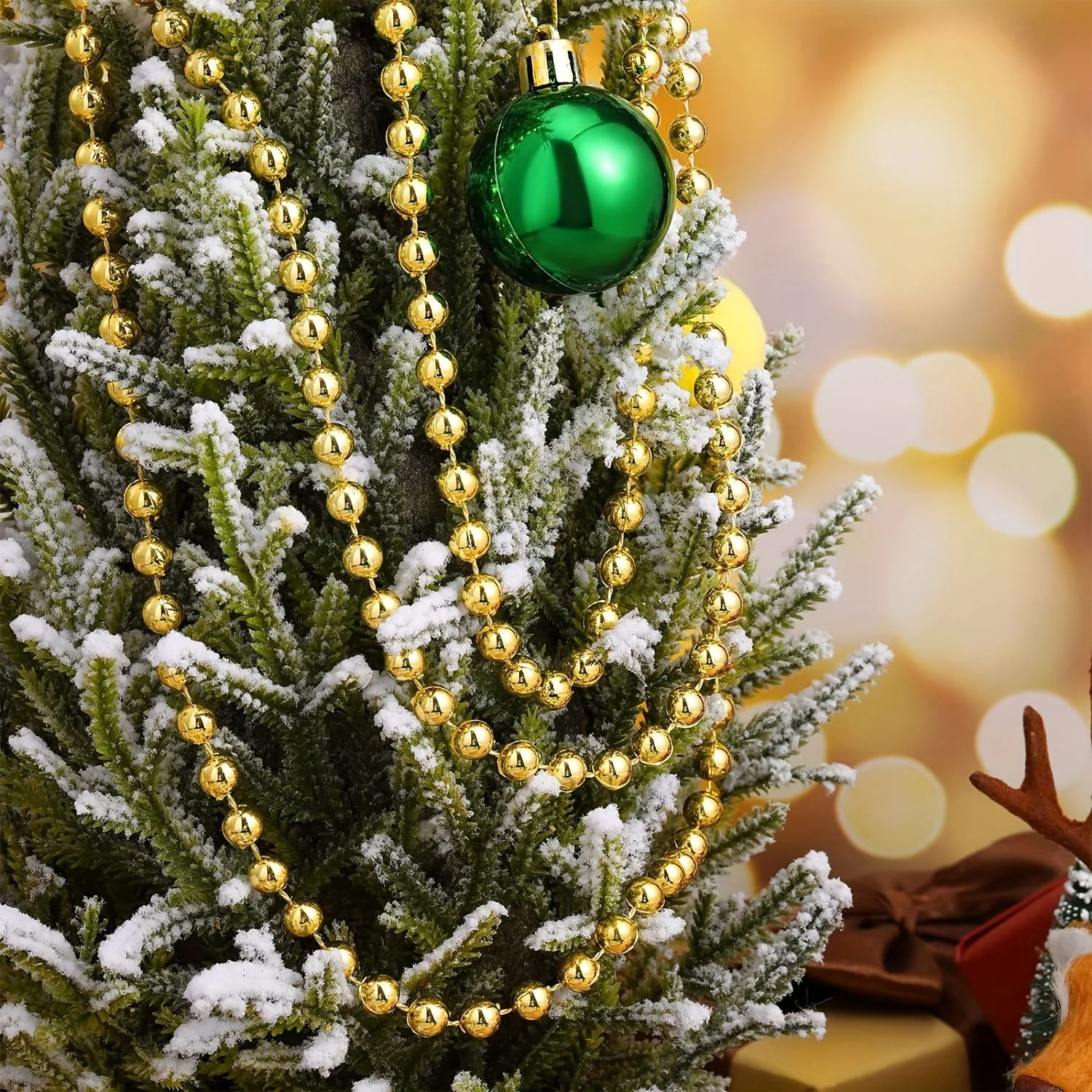 Guirlande de Perles Métalliques sur un sapin