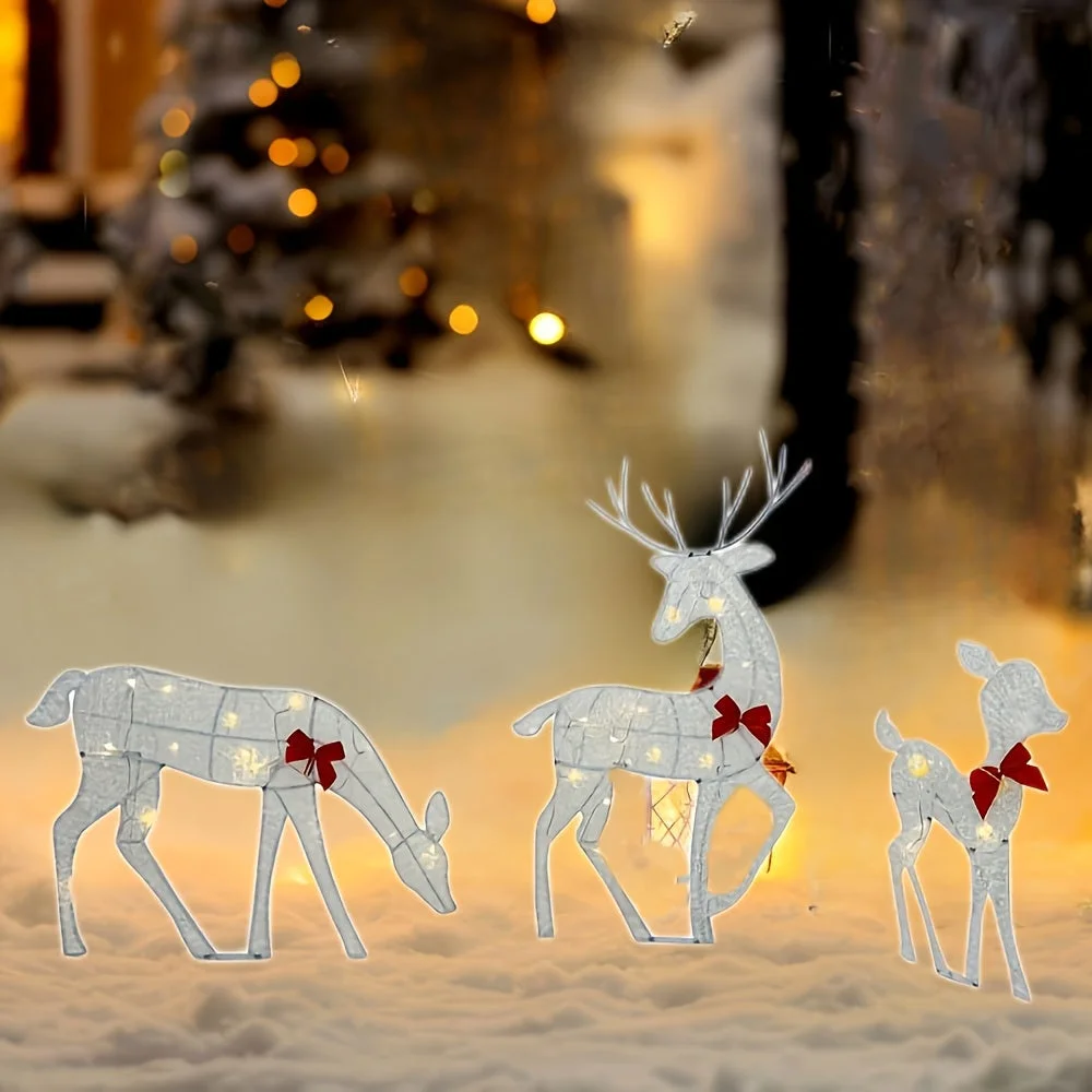 Renne de Noël dans le jardin